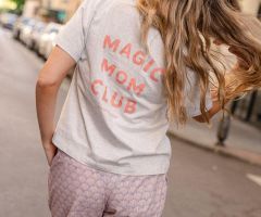 Camiseta Magic Mom Club Camiseta Magic Mom Club