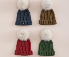 Gorro Canelado Pompom Branco Osso Gorro Canelado Pompom Branco Osso